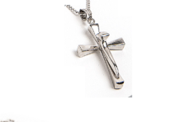 Srebrny krzy� z naszyjnikiem